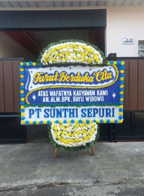 Papan Bunga Duka di Piloliyanga
